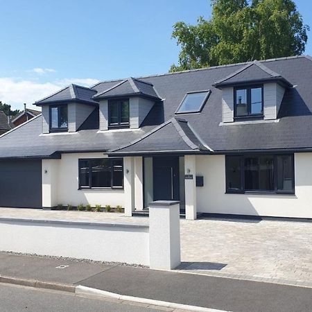 Large Modern Self Contained Apartment In Lymington Exteriör bild
