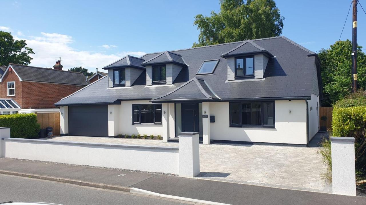 Large Modern Self Contained Apartment In Lymington Exteriör bild